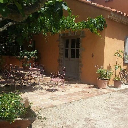 Les Anes De Petit Jean Hotel Pierrefeu-du-Var Kültér fotó